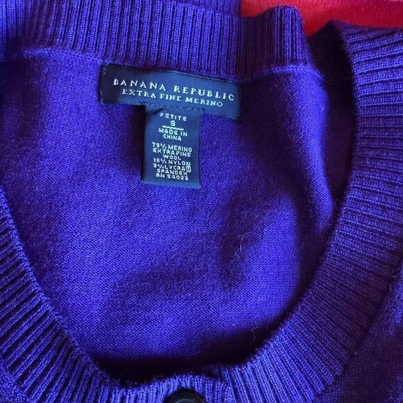 Banana Republic Extra Fine Merino Wool Cardigan - Picture 4 of 4